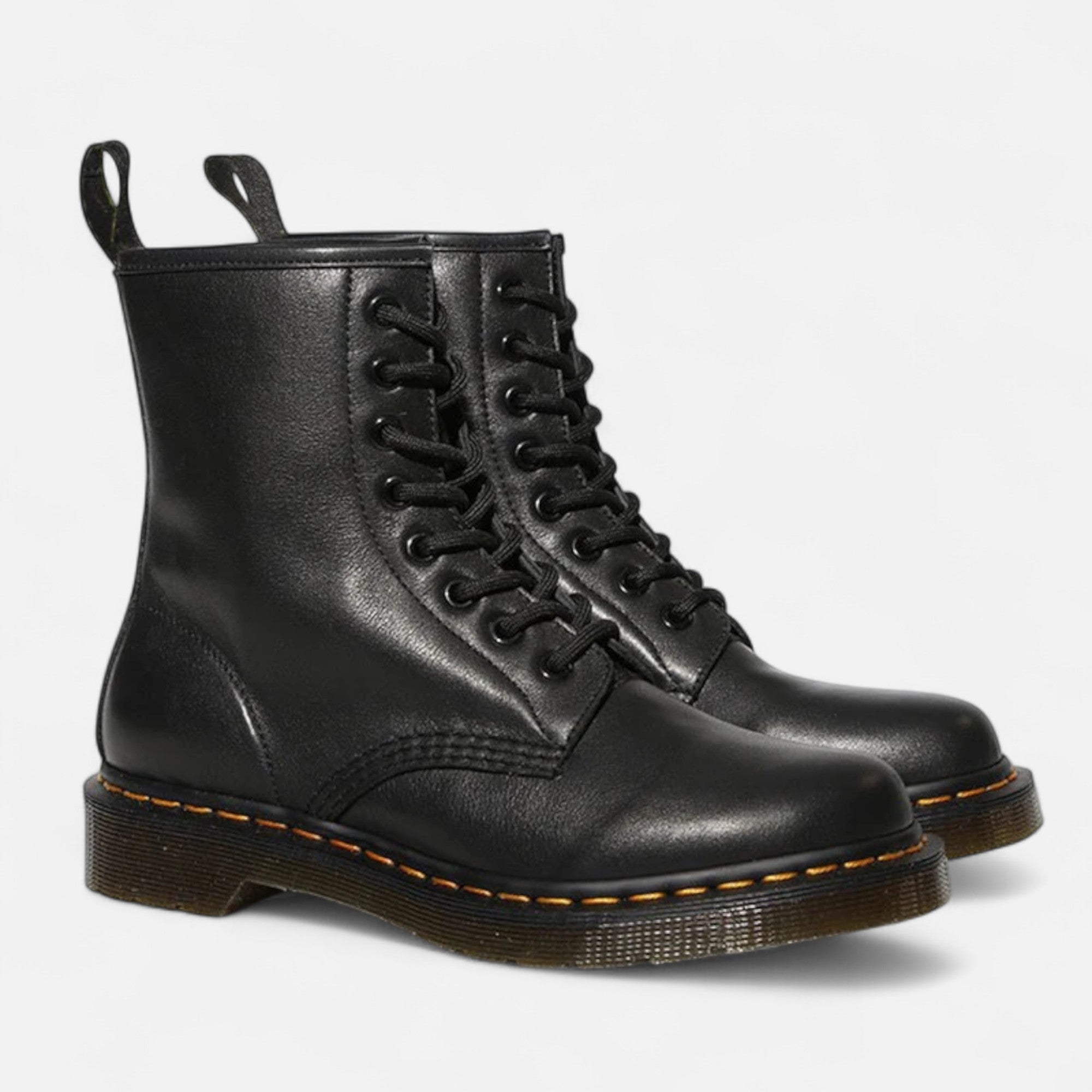 Refined English riding boots for women