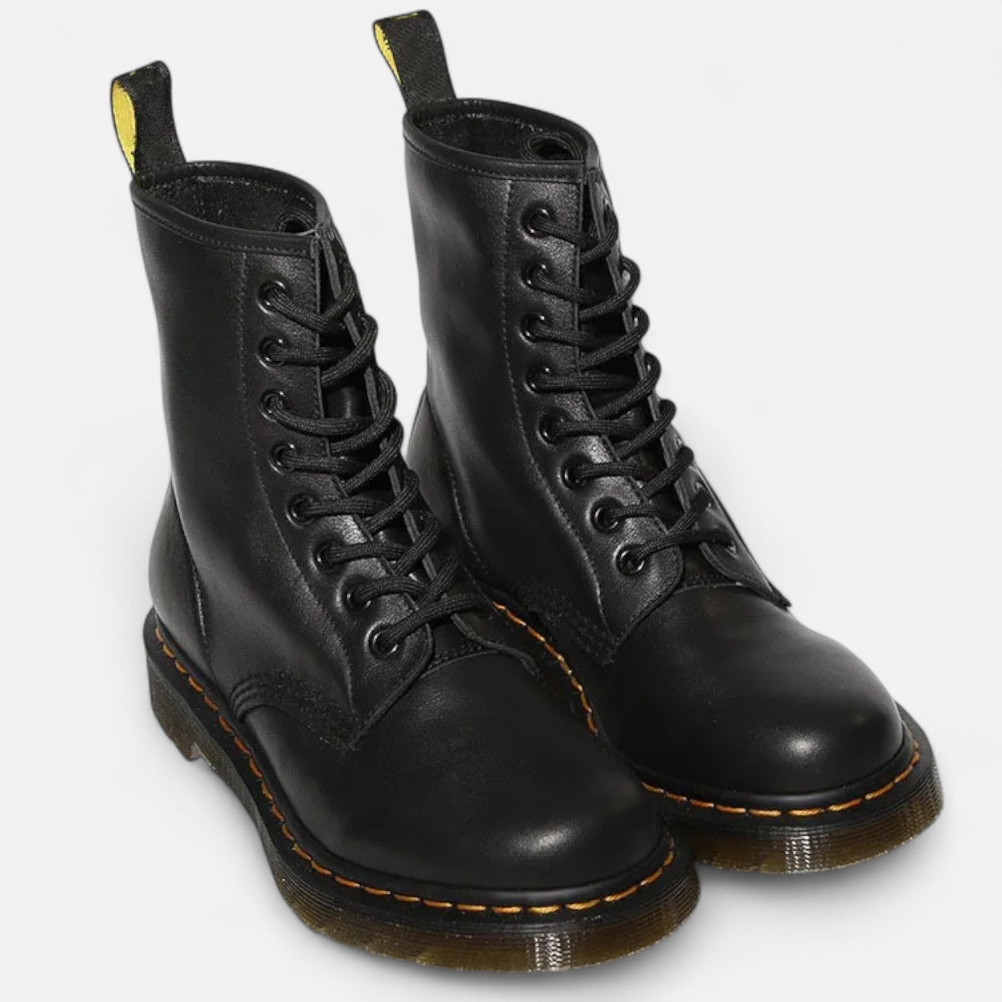 Refined English riding boots for women