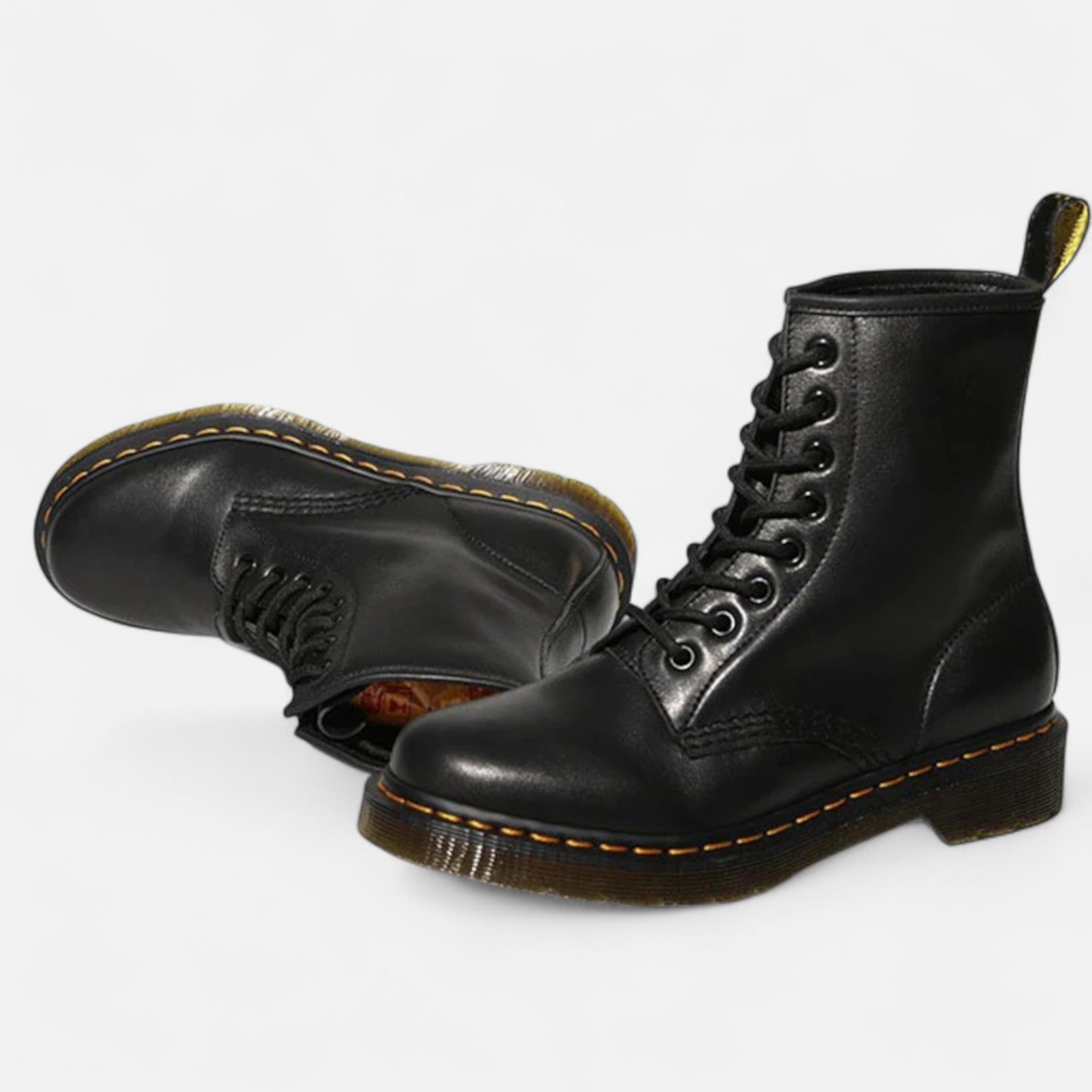 Refined English riding boots for women