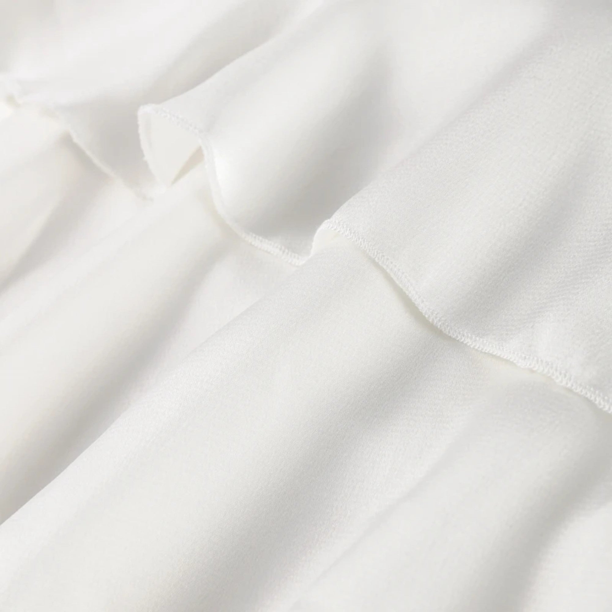 Elegant Women's Ruffled Chiffon Blouse