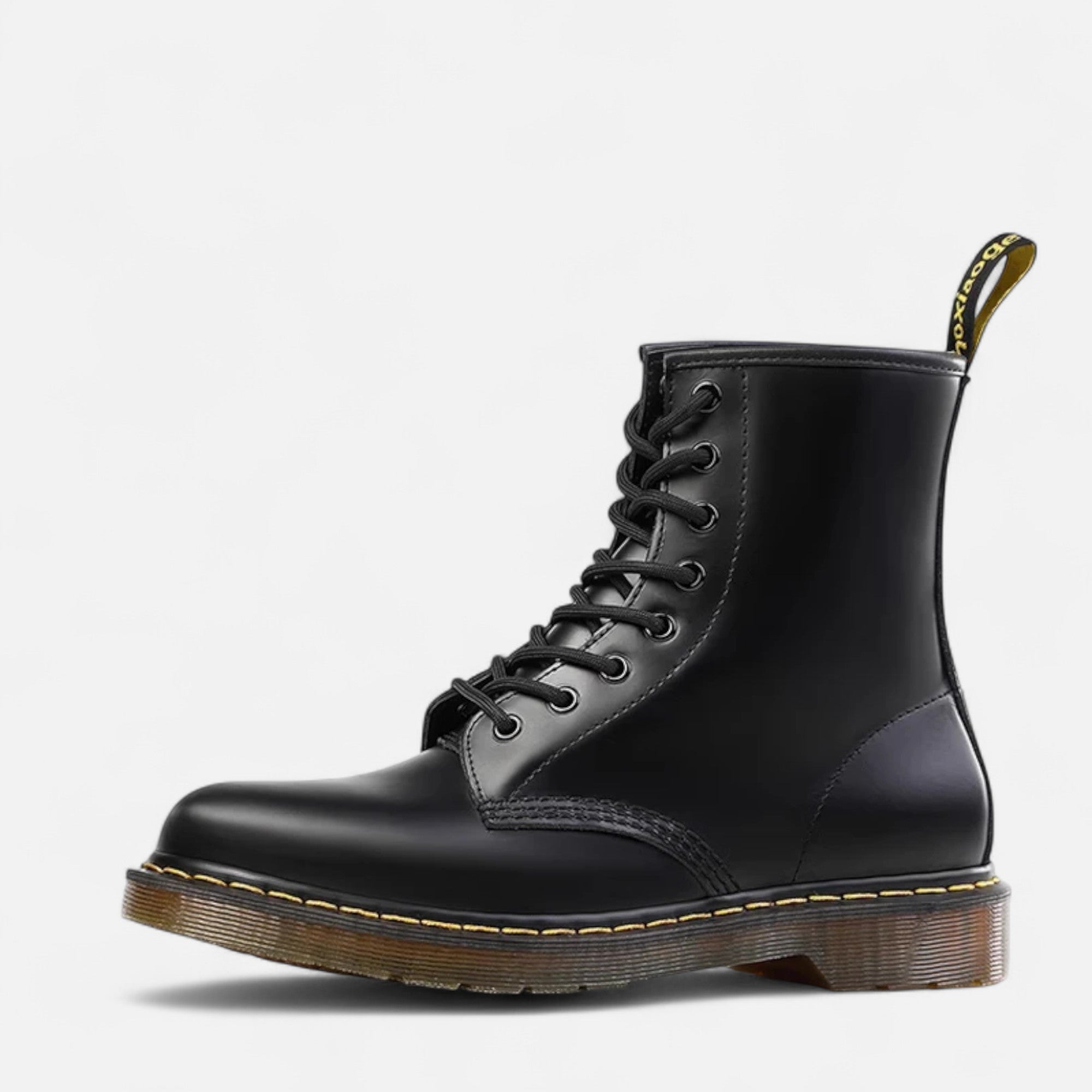 Refined English riding boots for women